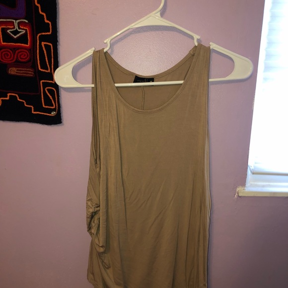 tank top - Picture 3 of 4